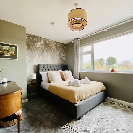 Lux Near Pannett Park/cinder Trail بيت للعطل