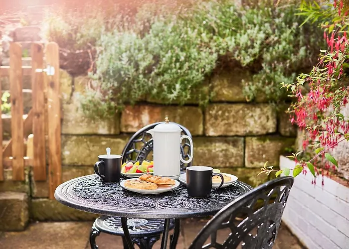 Lux Near Pannett Park/cinder Trail וויטבי