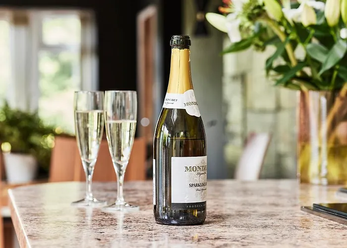 Lux Near Pannett Park/cinder Trail בית נופש