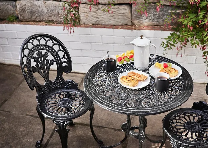 Lux Near Pannett Park/cinder Trail * וויטבי